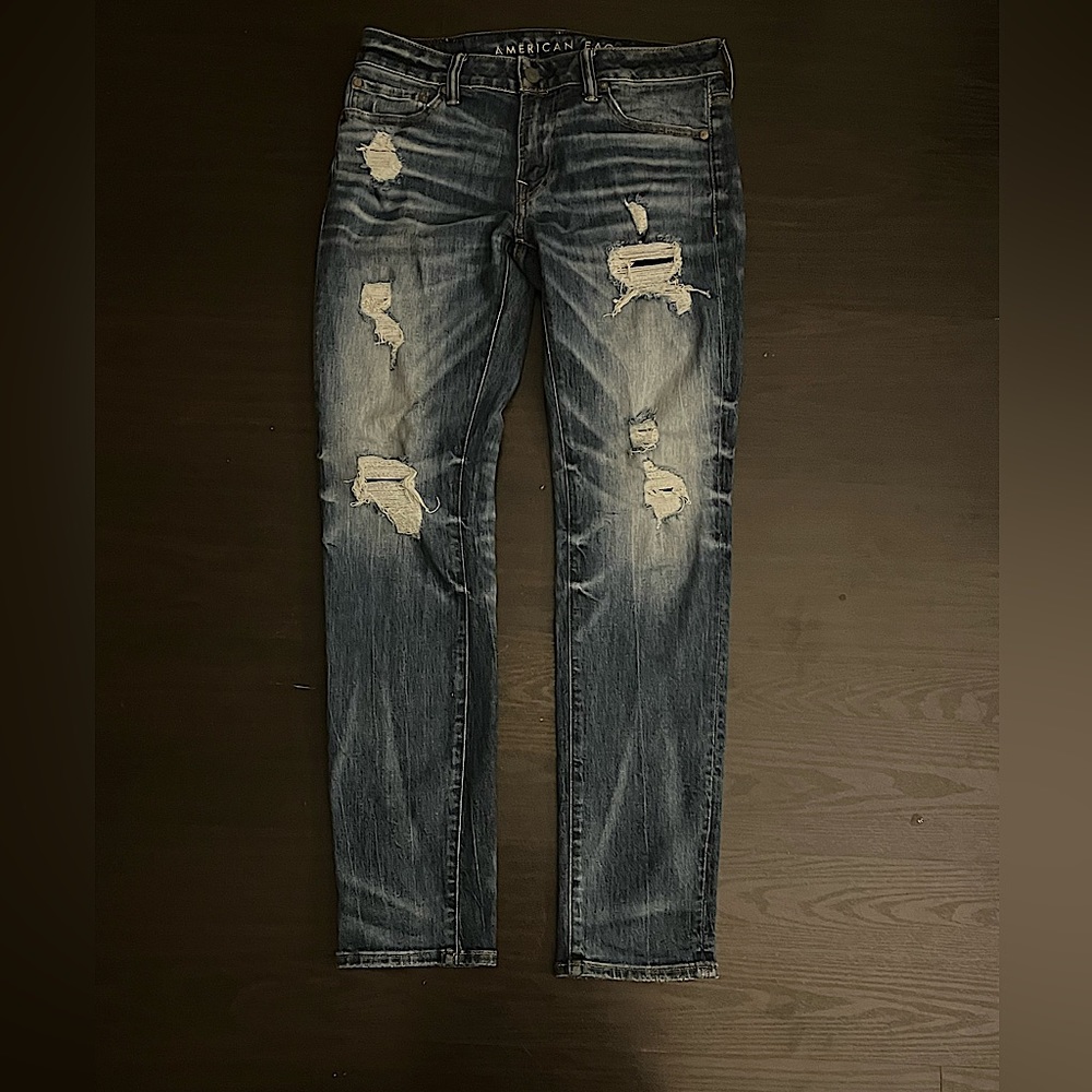 32x32 American Eagle skinny jeans